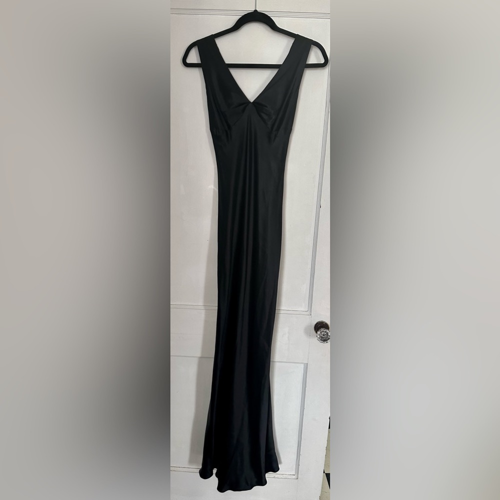 BCBG MaxAzria 100% Silk Black Maxi Dress Gown with Back Detail Sz 2 - Picture 4 of 5
